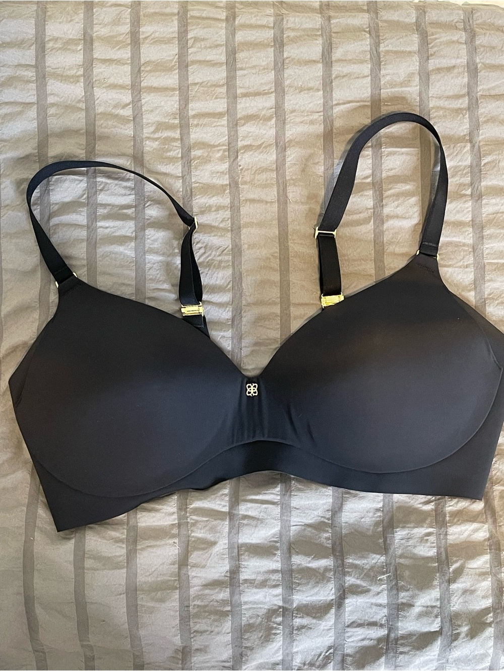 Honeylove Black Seamless T-Shirt Bra with Gold Hardware NWOT